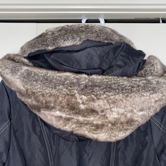 Beautiful and warm Down filled long puffer coat - Picture 7 of 11